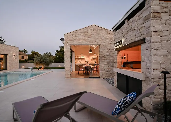 Luxurious In Tatil Evi Kras