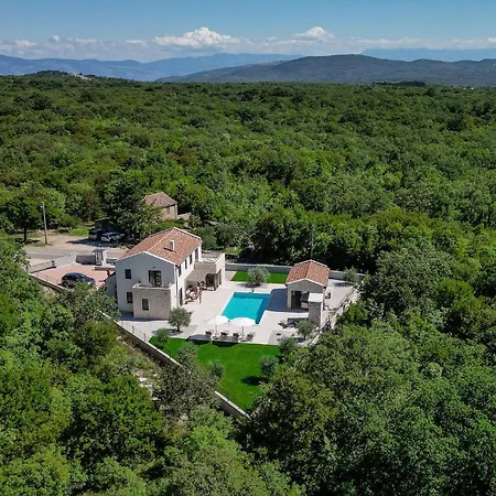 Holiday home Luxurious In *