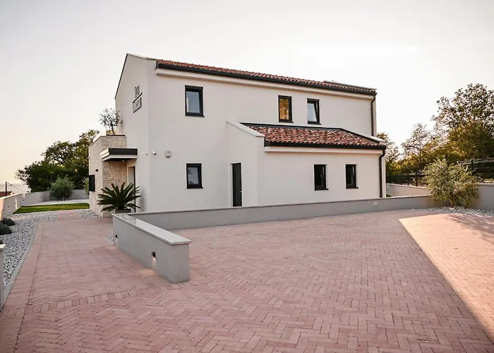 Luxurious In Holiday home