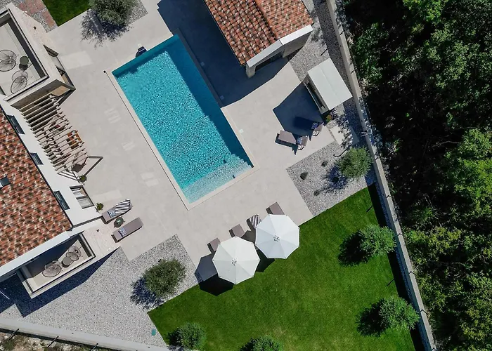 Holiday home Luxurious In *